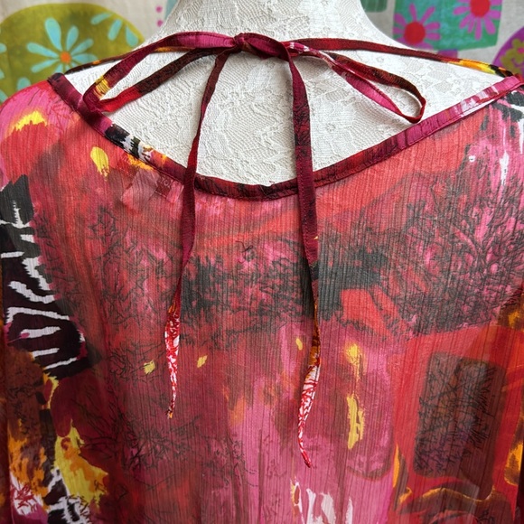 Monroe & Main Sheer Cover Up. Large - Picture 7 of 13